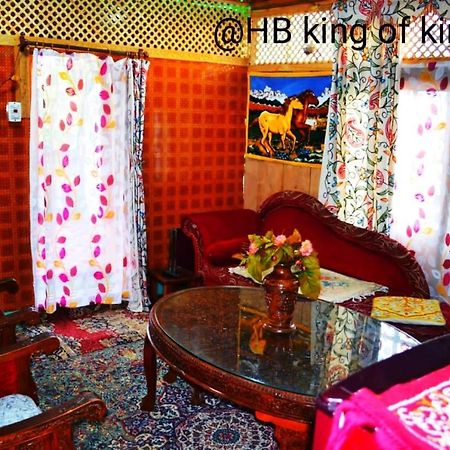King Of Kings Houseboat Hotel Srinagar  Exterior photo
